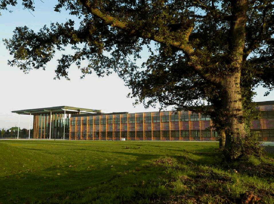 TDK-Lambda eröffnet Advanced Technology Centre in Bristol